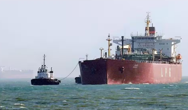 Indian Seafarers Killed Oman:హొర్మూజ్ సమీపంలో నౌకలపై అమెరికా క్షిపణి దాడులు! ముగ్గురు భారతీయ నావికా సిబ్బంది మృతి!