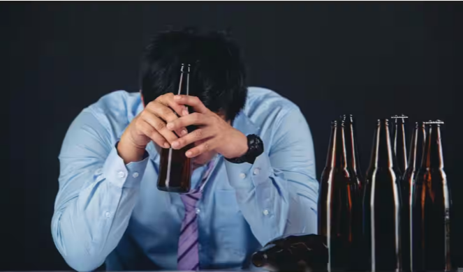 Fact Check: భార్య అనుమతి లేకుండా మద్యం తాగితే జైలుకు వెళ్లాల్సి వస్తుందా? చట్టం ఏం చెబుతోంది ?