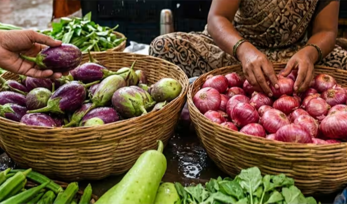 Vegetables In Monsoon : వర్షాకాలంలో తాజా కూరగాయలు ఎలా కొనాలి? ఉల్లిపాయ, వంకాయ వంటివి కొనేటప్పుడు ఈ టిప్స్ ఫాలో అవ్వండి