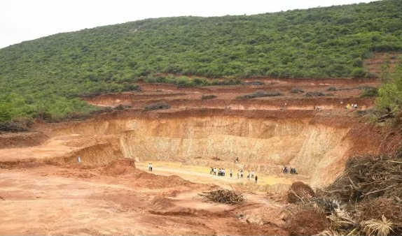 Panchadarla Land Issue: పంచదార్ల కొండలో అక్రమ మైనింగ్‌పై ప్రభుత్వం సీరియస్‌- అనకాపల్లి అసిస్టెంట్‌ డైరెక్టర్‌ సస్పెండ్‌