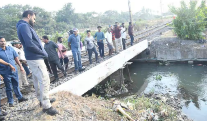 Pawan Kalyan:"పిఠాపురంలో రూల్‌బుక్, అభివృద్ధే మాట్లాడాలి" అధికారులకు కీలక ఆదేశాలు! మార్చి 14న భారీ బహిరంగ సభ