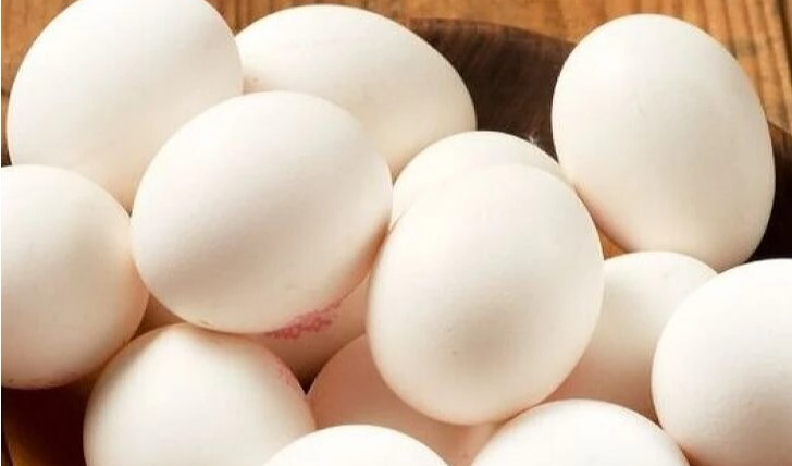 యుద్ధం ఎఫెక్ట్.. పడిపోయిన కోడి గుడ్ల ధర!