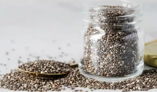 Chia Seeds : బరువు తగ్గడానికి చియా సీడ్స్ తీసుకుంటున్నారా? రోజూ తీసుకునేవారు ఆ తప్పు చేయకండి