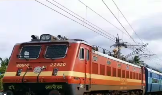 Ratnachal Superfast Express: నేటి నుండి రత్నాచల్ ఎక్స్ ప్రెస్ లో ఈ మార్పు గమనించండి
