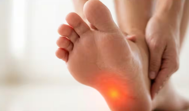 Frequent Foot Swelling : పాదాల్లో పదే పదే వాపు వస్తోందా? ఈ ఆరోగ్య సమస్యలకు సంకేతం కావచ్చు.. నిర్లక్ష్యం చేయొద్దు