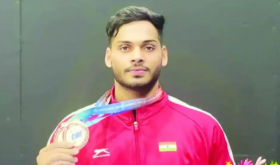 CWG Ajaya Babu: తండ్రి బాటలోనే కొడుకు.. ఢిల్లీ కామన్వెల్త్ గేమ్స్ రికార్డ్ బ్రేక్ చేస్తూ అజయ్ బాబు సిల్వర్ కైవసం