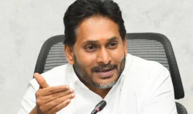 ల్యాప్‌టాప్‌ను ఎక్కువసేపు ఒడిలో పెట్టుకుంటే వెలువడే వేడి.. తొడలు, పొట్ట దిగువ భాగంలోని చర్మంపై ప్రభావం చూపొచ్చు. ఎక్కువసేపు వేడి తగలడం వల్ల చర్మంపై మచ్చలు లేదా రంగు మారడం వంటి సమస్యలు రావచ్చు.